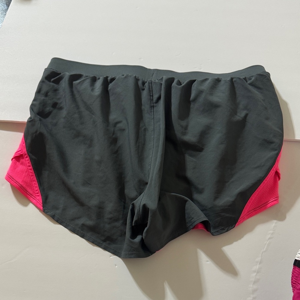 Under Armour Women's Athletic Shorts in Black and Pink - Picture 3 of 5